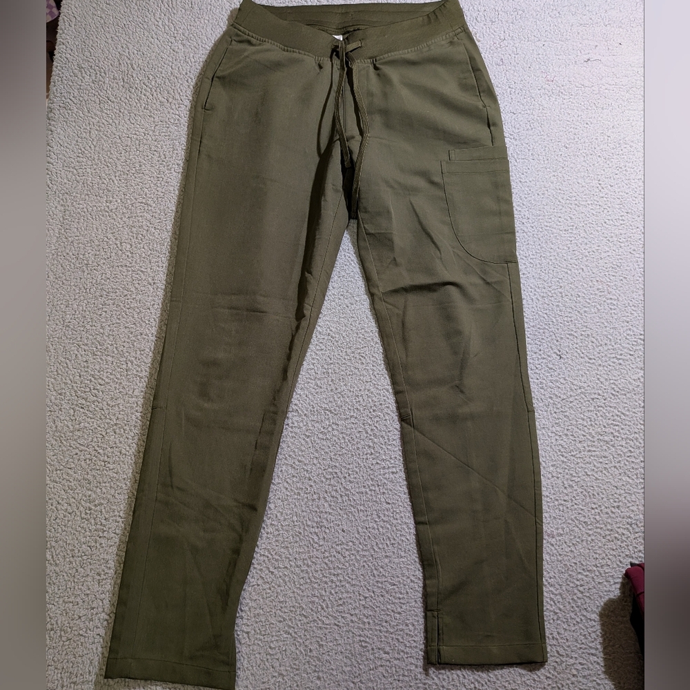 Mandala Women`s Green Drawstring 7 Pocket Cargo Medical Scrub Pants / Size S